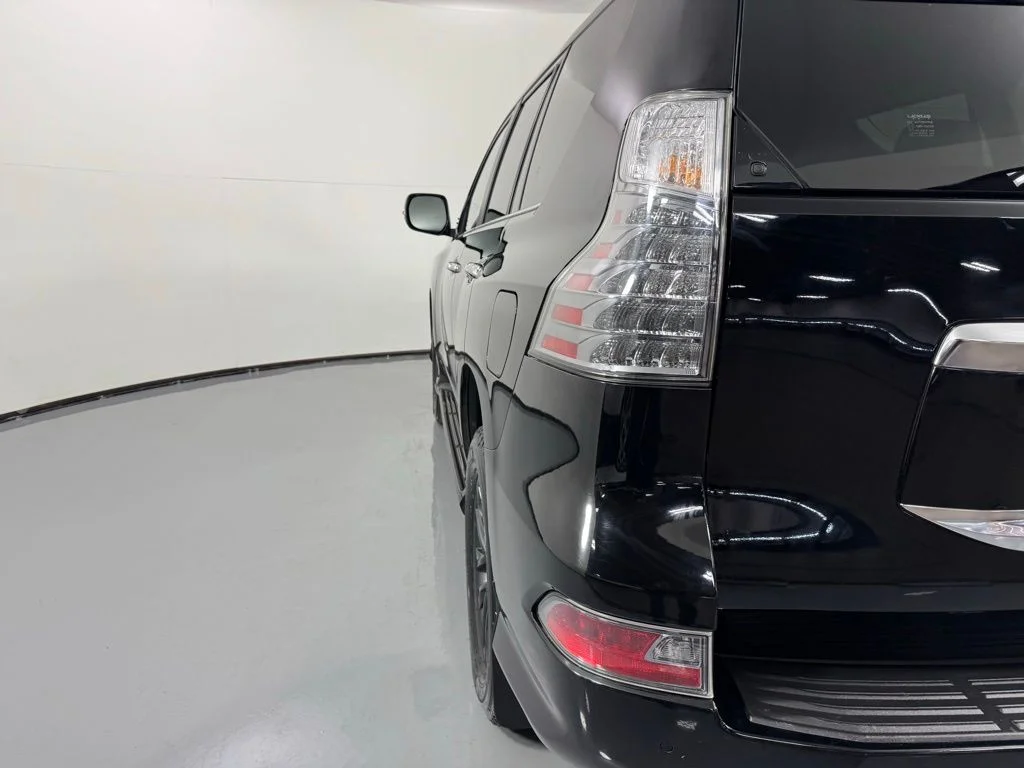 Used 2023 Onyx Black Lexus 460 image 8