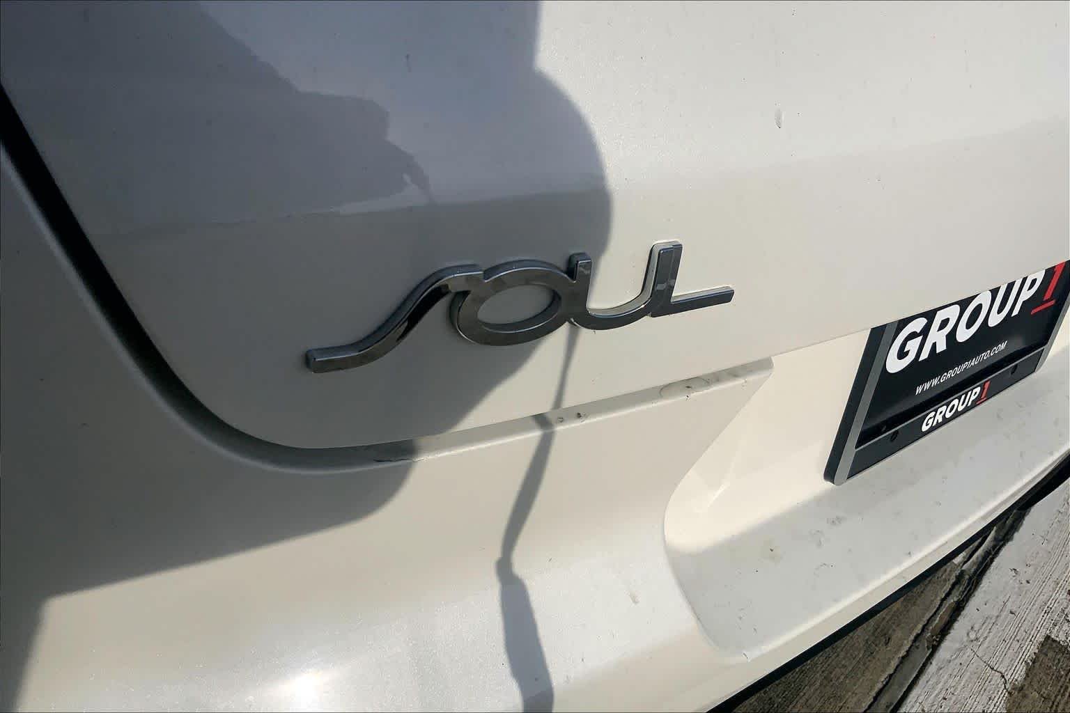 Used 2020 Snow White Pearl Kia GT-Line image 30