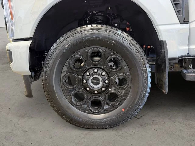 New 2026 Avalanche Ford XLT image 9
