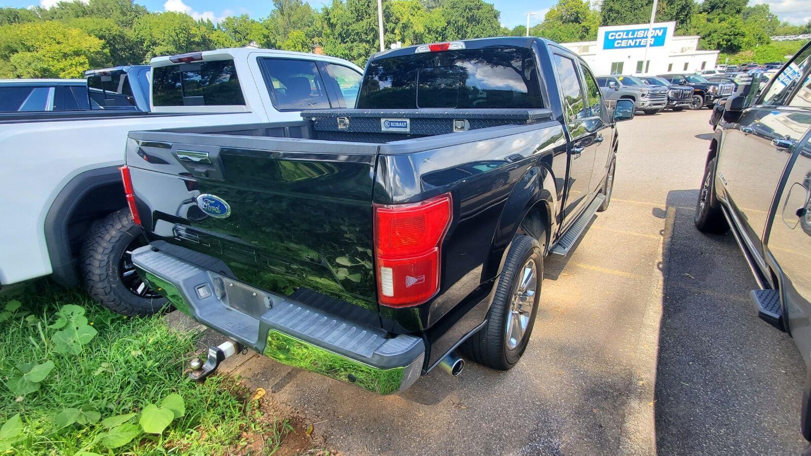 Used 2018 Black Ford XL image 9