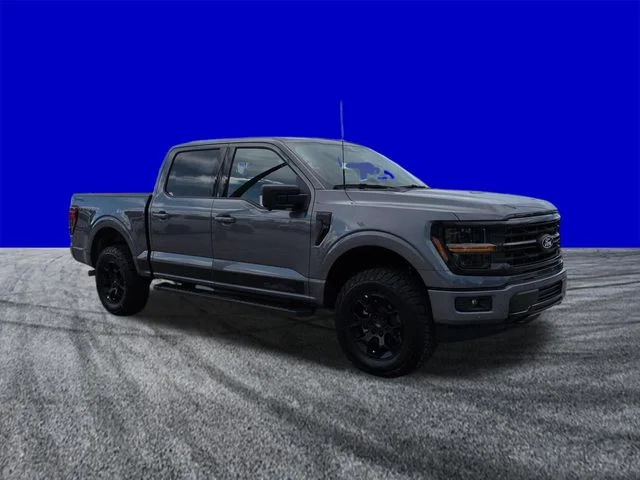 New 2026 Carbonized Gray Metallic Ford XLT image 2