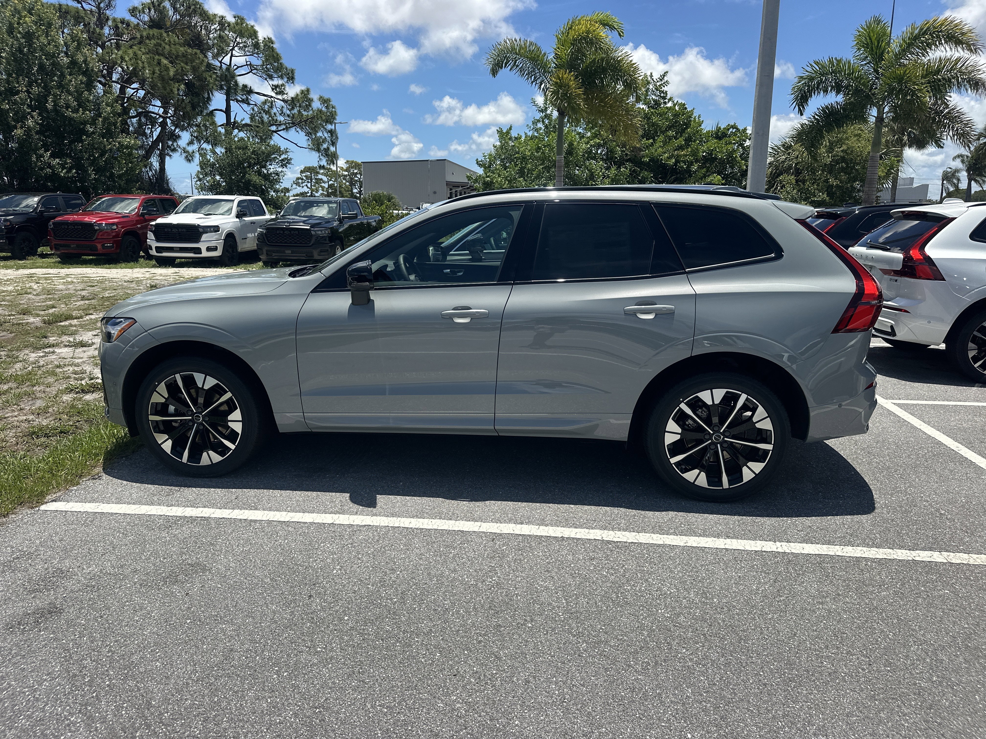 New 2026 Vapour Grey Volvo Plus image 4