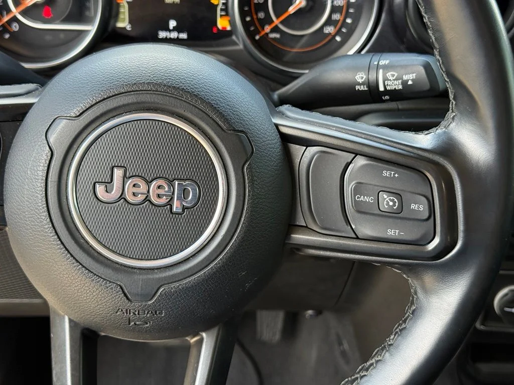 Used 2021 Black Jeep Sport image 17