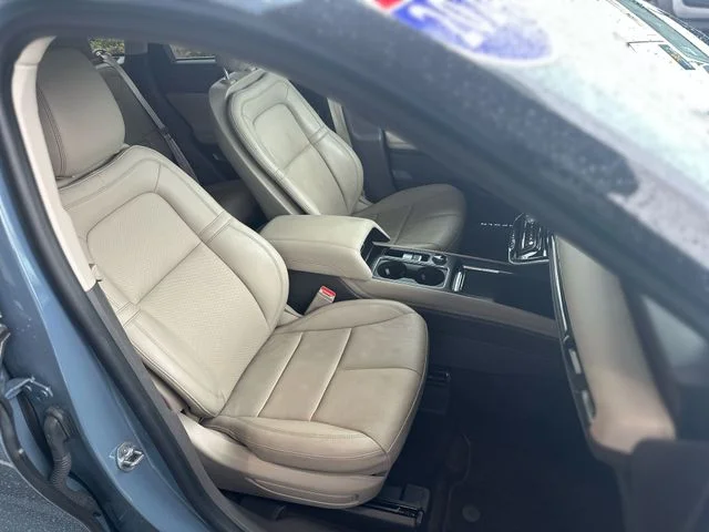 Used 2024 Blue Lincoln Grand Touring image 28