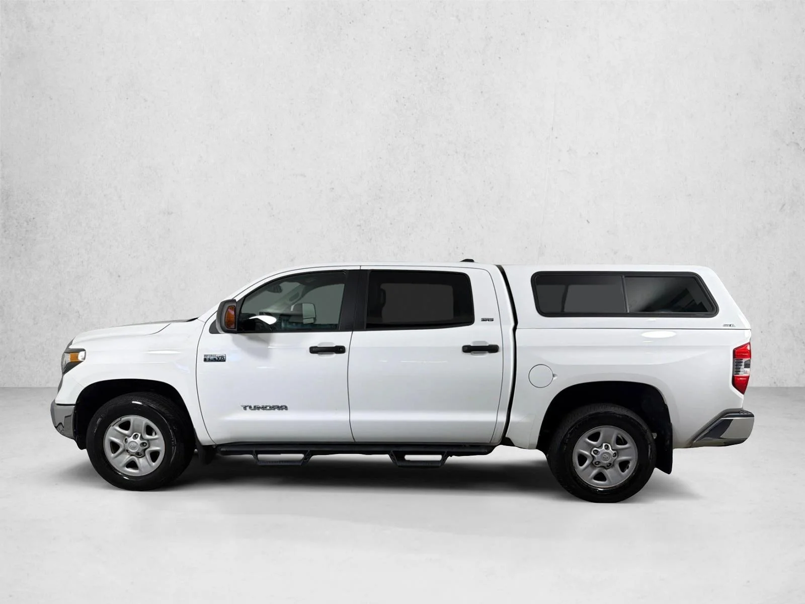 Used 2021 Super White Toyota SR5 image 6