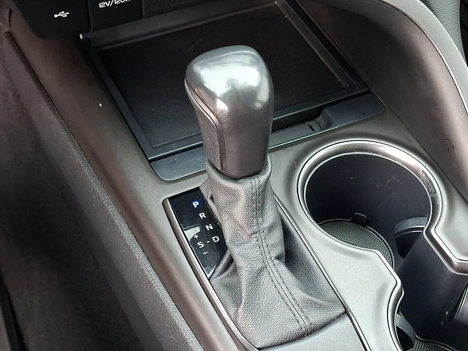 Used 2021 White Toyota SE image 13