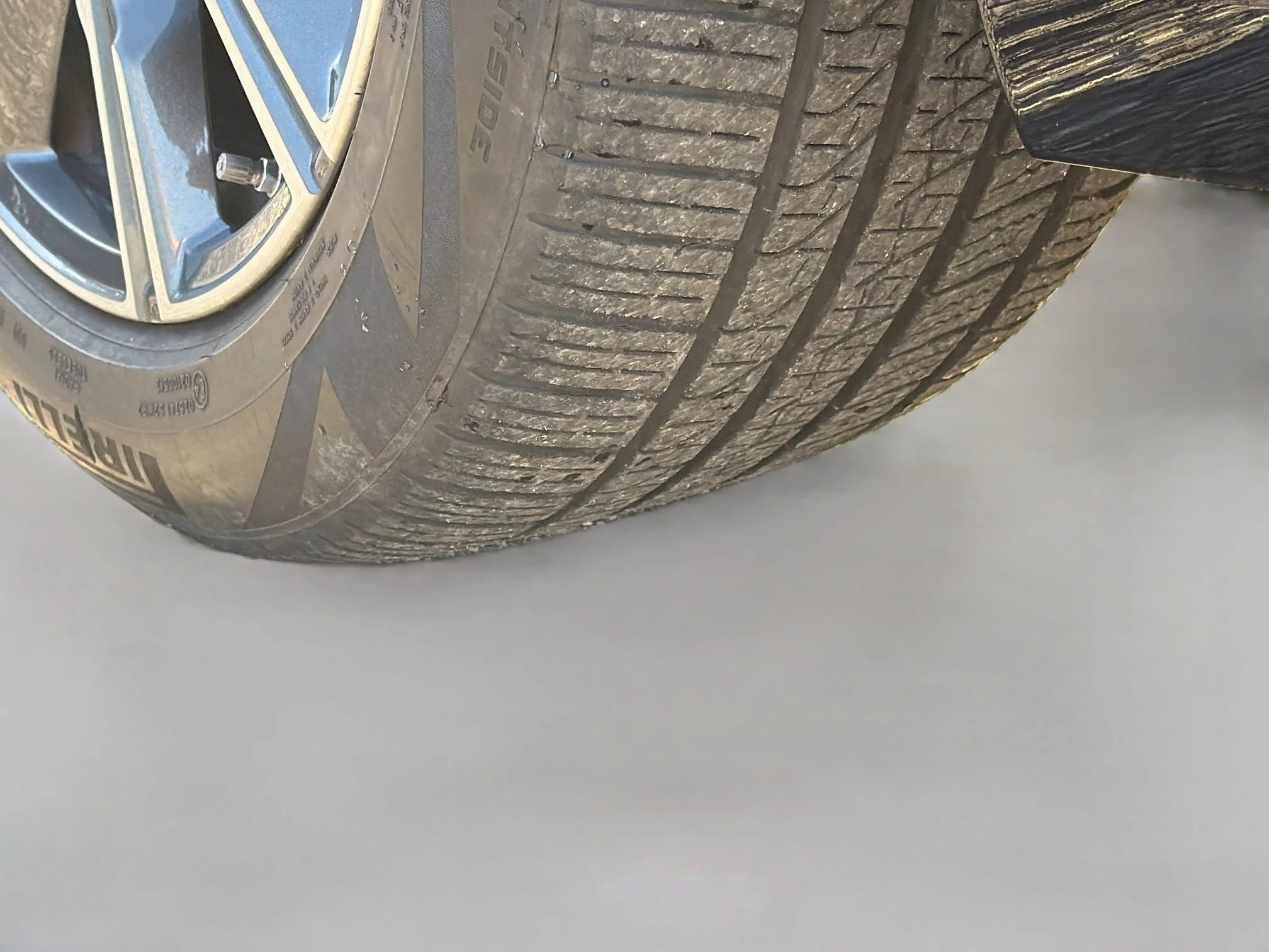 Used 2024 Carbon Black Metallic BMW xDrive40i image 44