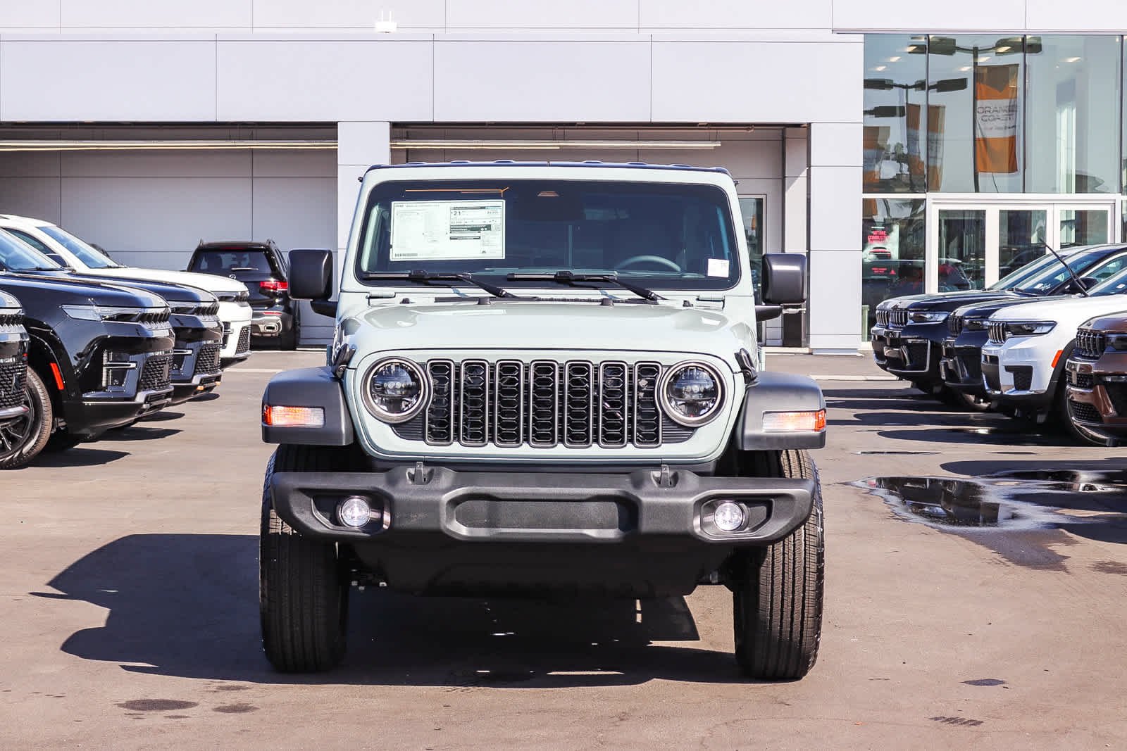 New 2027 Earl Clear-Coat Paint Jeep Sport S image 2