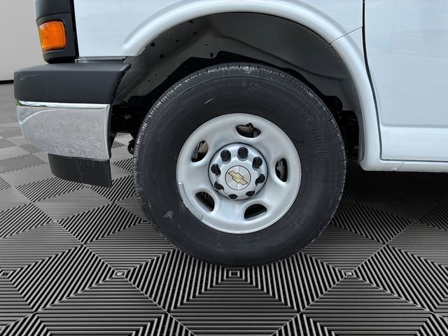 2026 Chevrolet Express Cargo Work Van - Photo 9