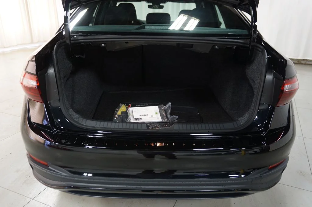 New 2026 Deep Black Volkswagen 1.5T Sport image 23