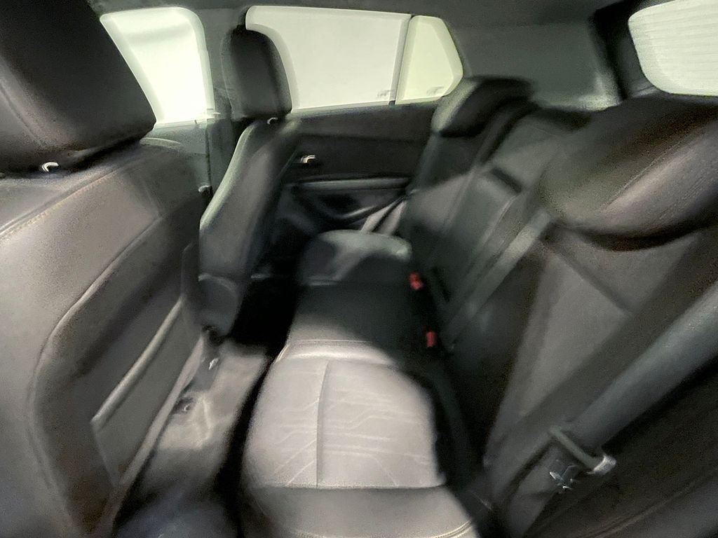 Used 2021 Gray Chevrolet LT image 17