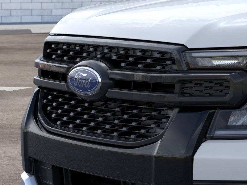 New 2026 Oxford White Ford XLT image 17