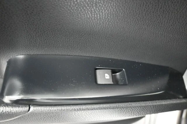 Used 2019 Silver Toyota LE image 10