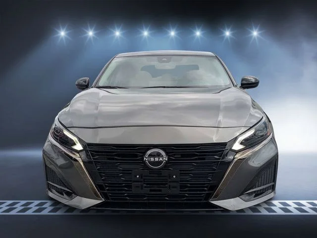 2024 Nissan Altima SR - Photo 8