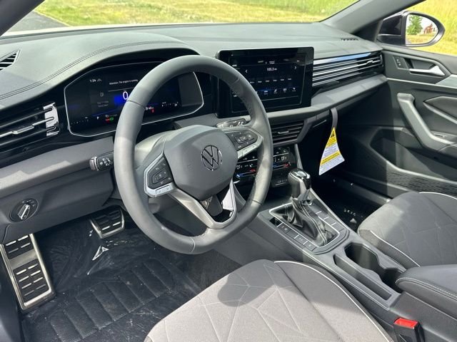 New 2026 Pure White Volkswagen 1.5T Sport image 29
