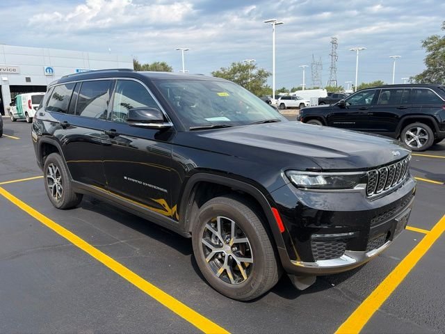 Certified Used 2023 Black Jeep Limited image 4