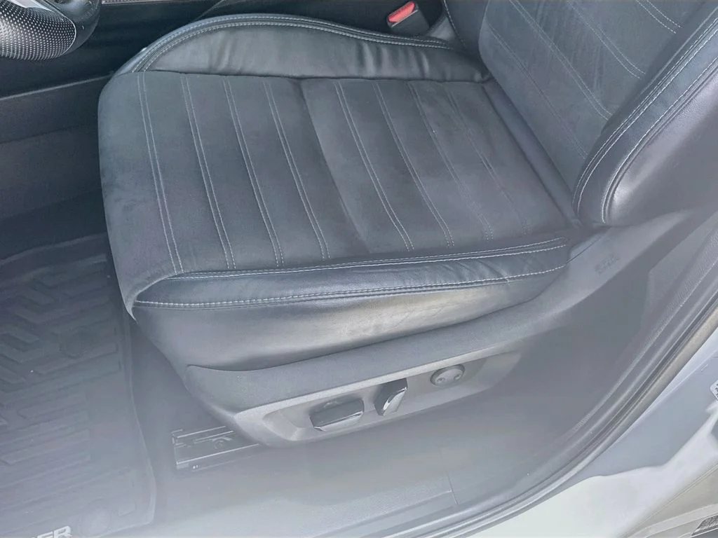Used 2022  Mitsubishi  image 21