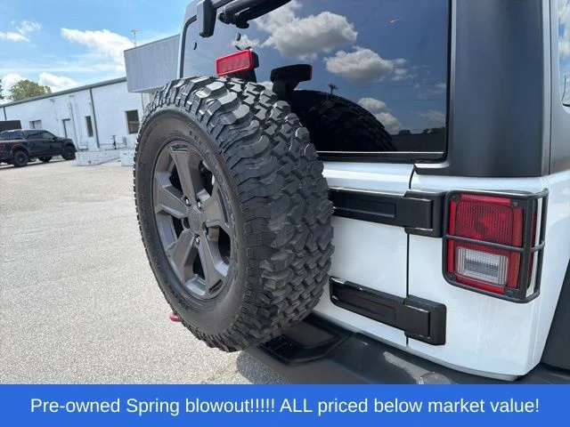 Used 2018 White Jeep Unlimited Rubicon image 12
