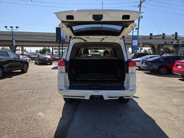 Used 2010 Blizzard Pearl Toyota Limited image 29