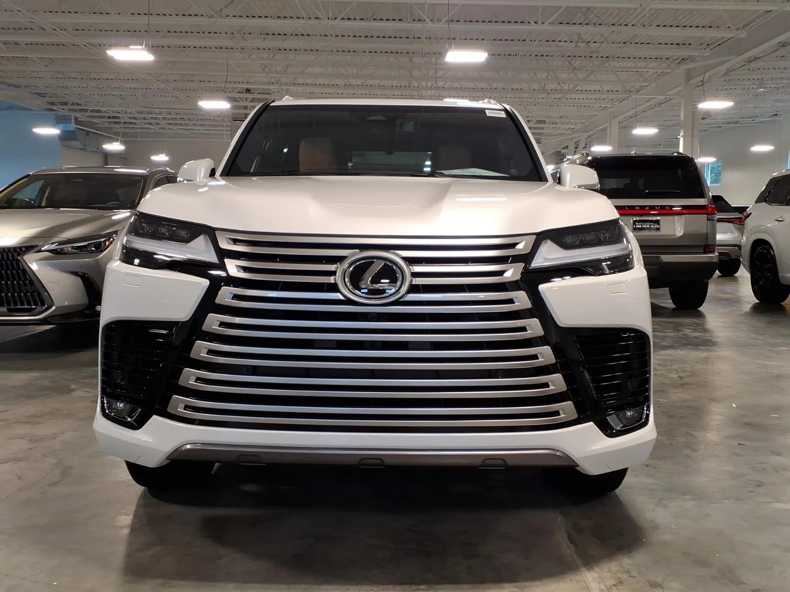 New 2026 White Lexus 700h Luxury image 2