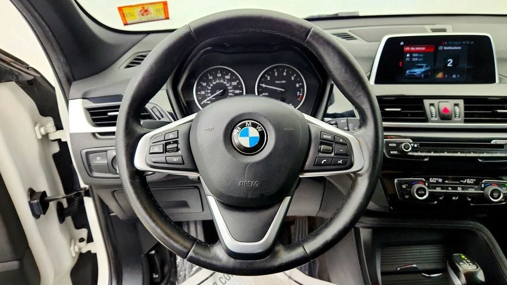 Used 2018 Alpine White BMW xDrive28i Sports Activity Vehicle image 14