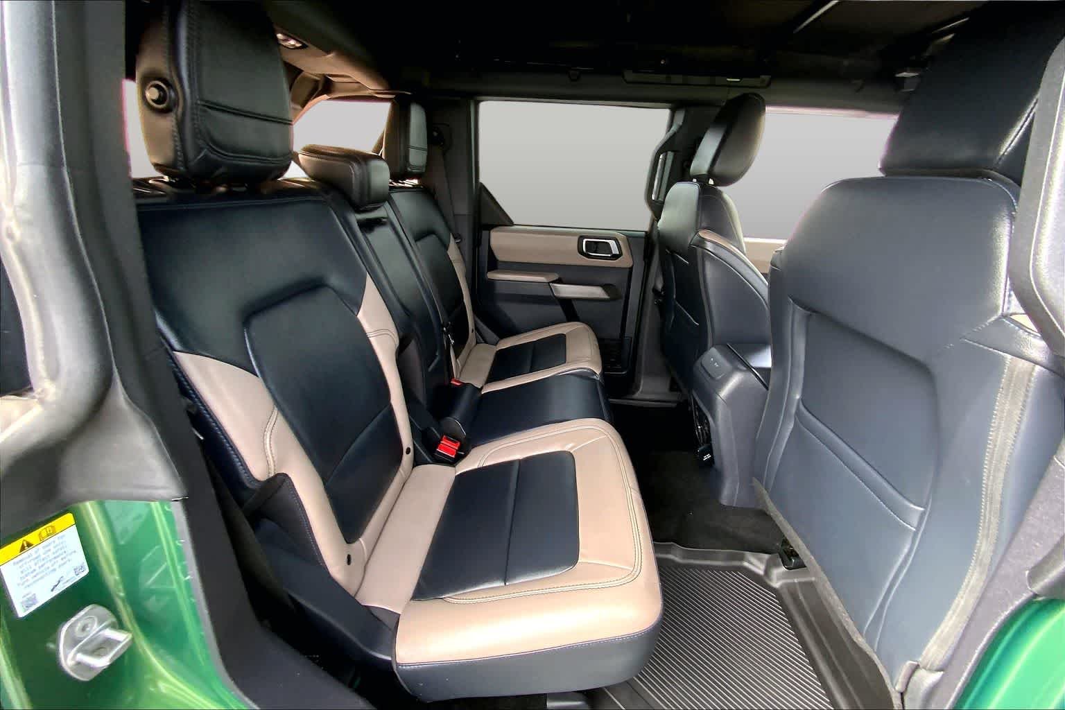 Used 2023 Eruption Green Metallic Ford Wildtrak image 18