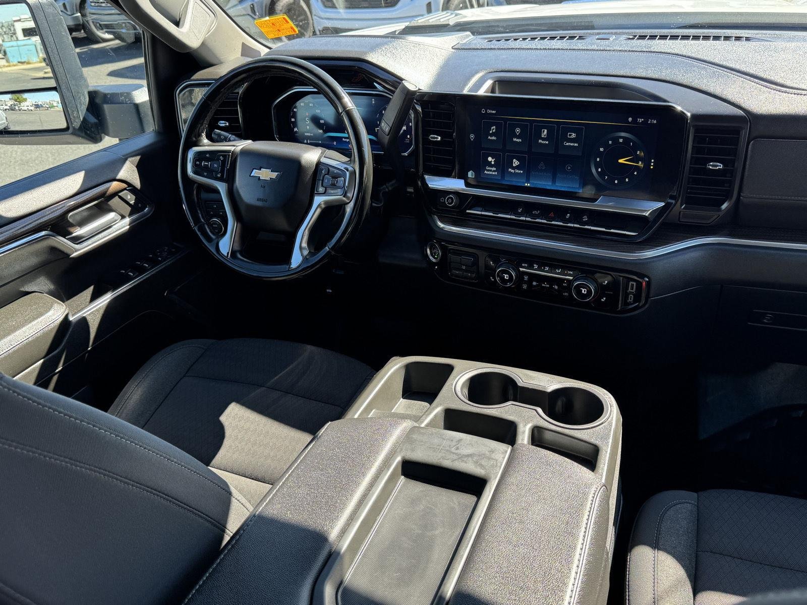 Used 2024 Summit White Chevrolet LT image 2