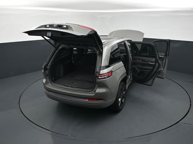 New 2027 Gray Jeep Limited Reserve image 29