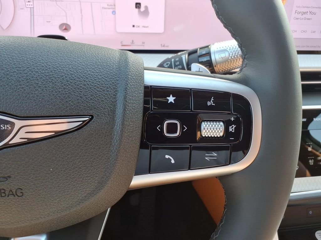 New 2027 White Genesis 2.5T Prestige image 18
