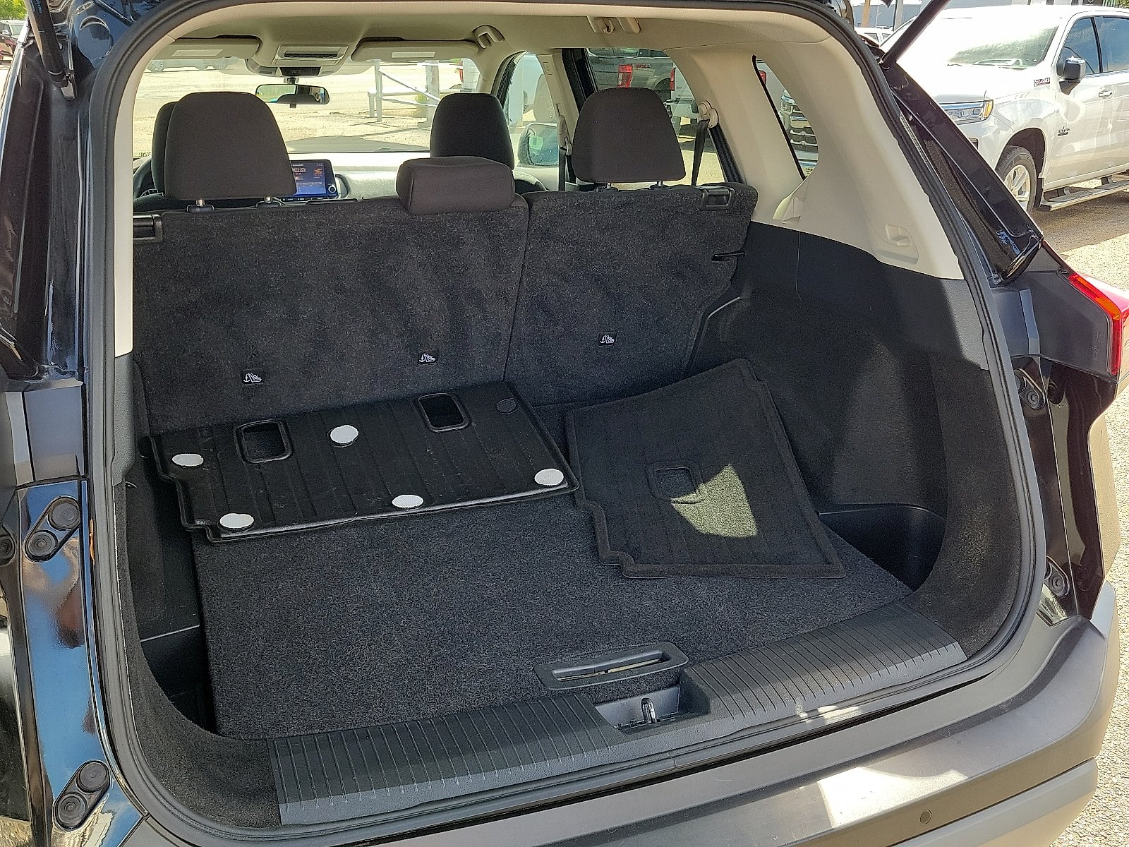 2023 Nissan Rogue S - Photo 15