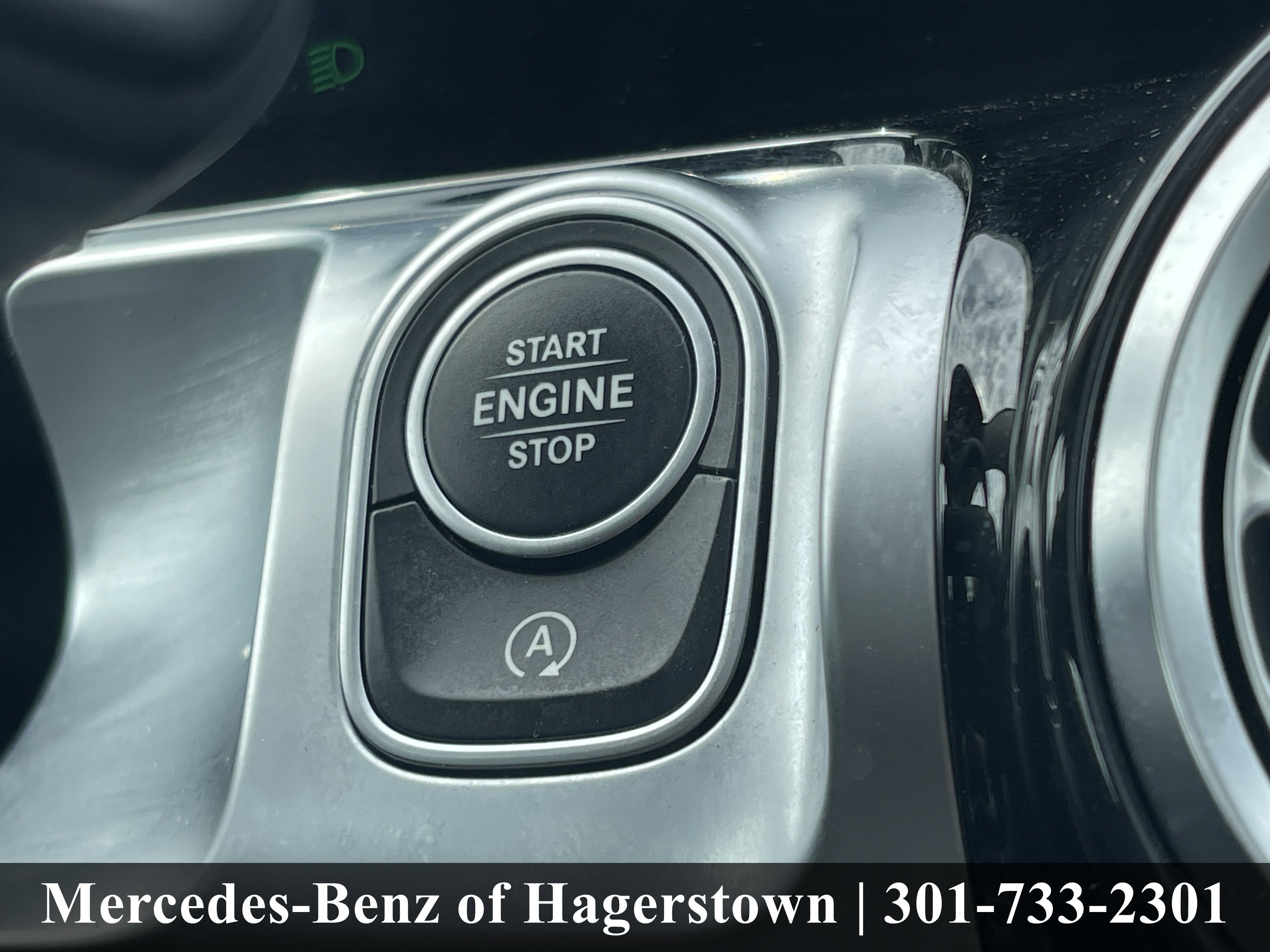 Certified Used 2022 Mountain Grey Metallic Mercedes-Benz GLB 250 4MATIC® SUV image 15