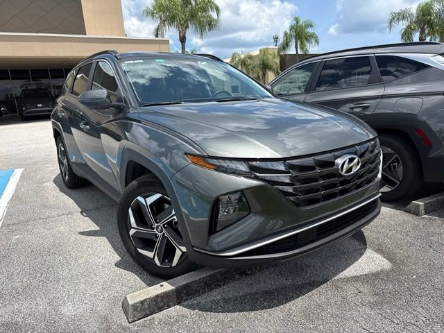 Used 2024 Gray Hyundai SEL Convenience image 2