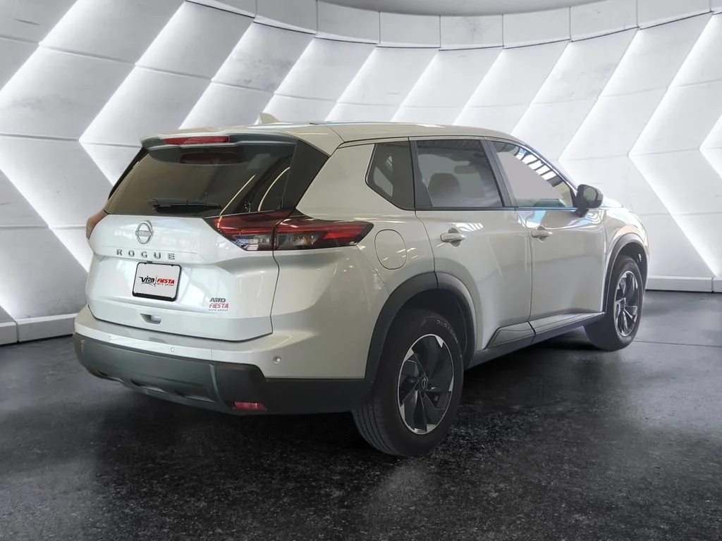 Used 2025 Silver Nissan SV image 4