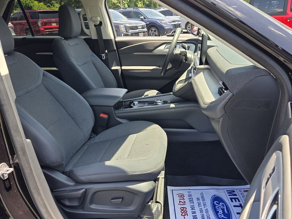 Used 2025 Black Ford Active image 17