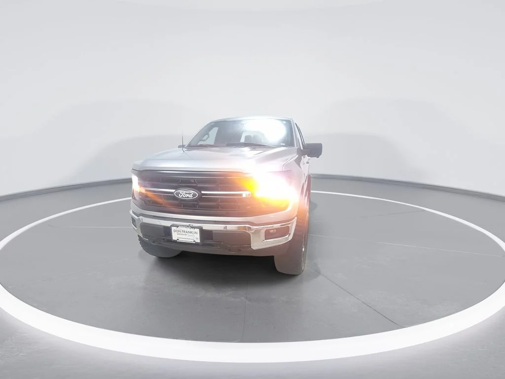Used 2024 Silver Ford XLT image 3