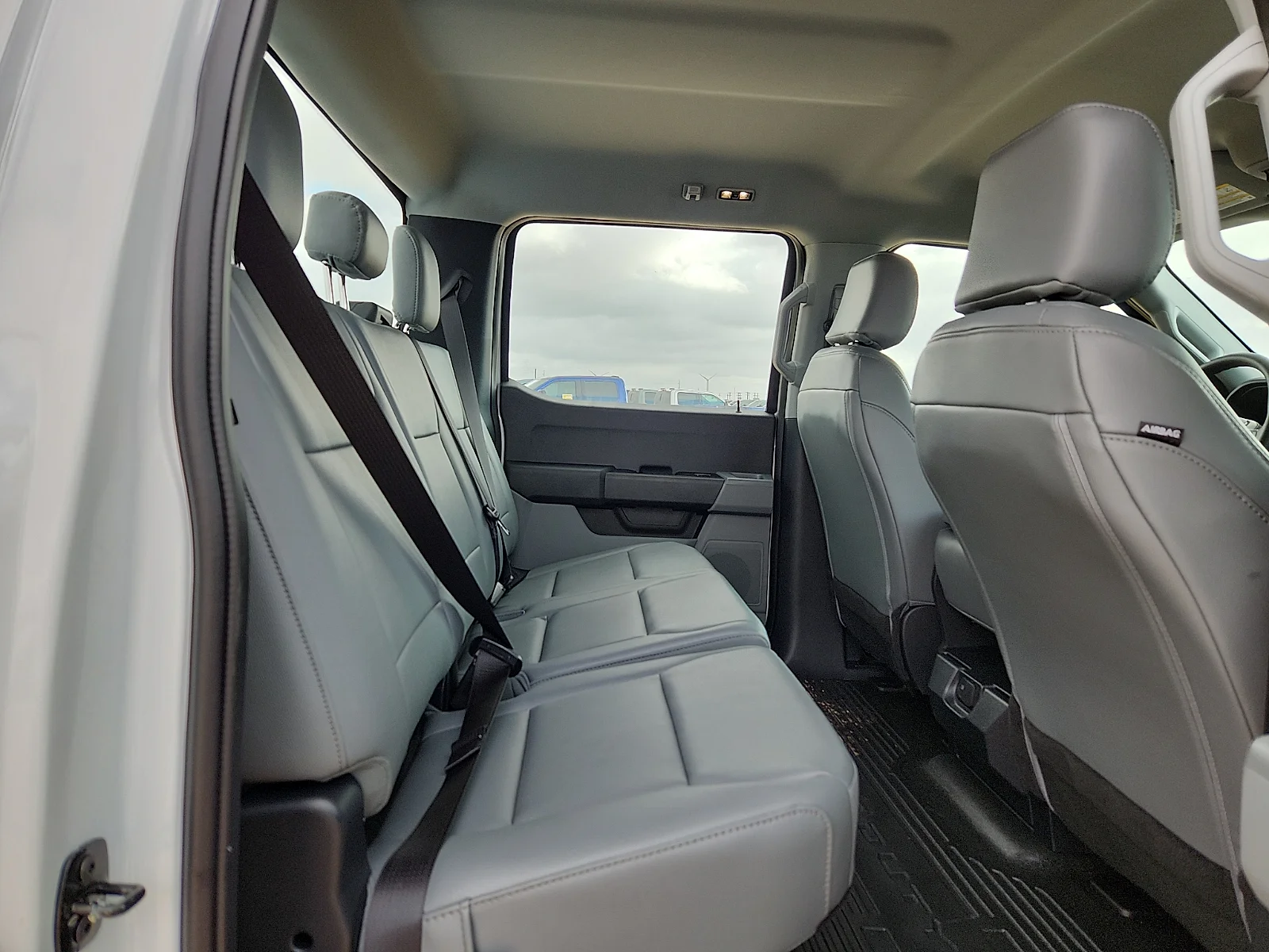 New 2026 Oxford White Ford F-250® XL image 19
