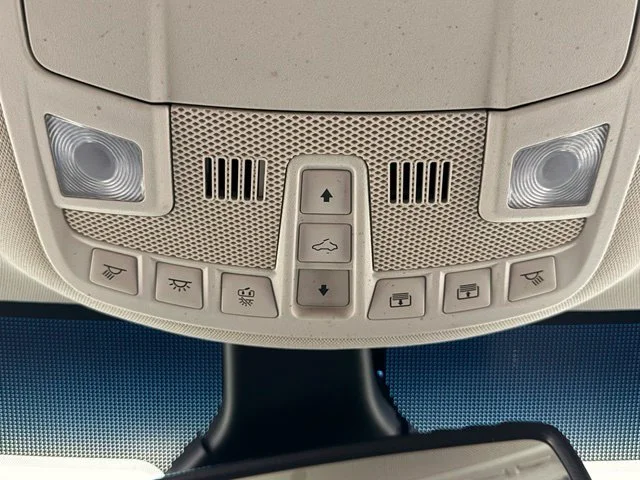 Used 2021 Gray Ford SEL image 27