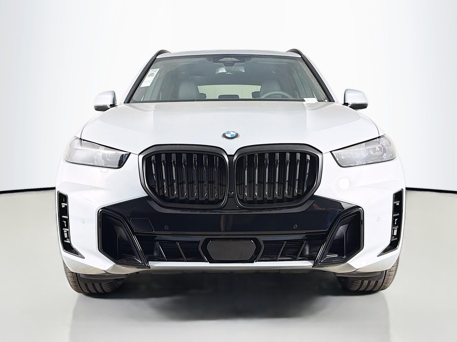 New 2026 Brooklyn Grey Metallic BMW sDrive40i image 2