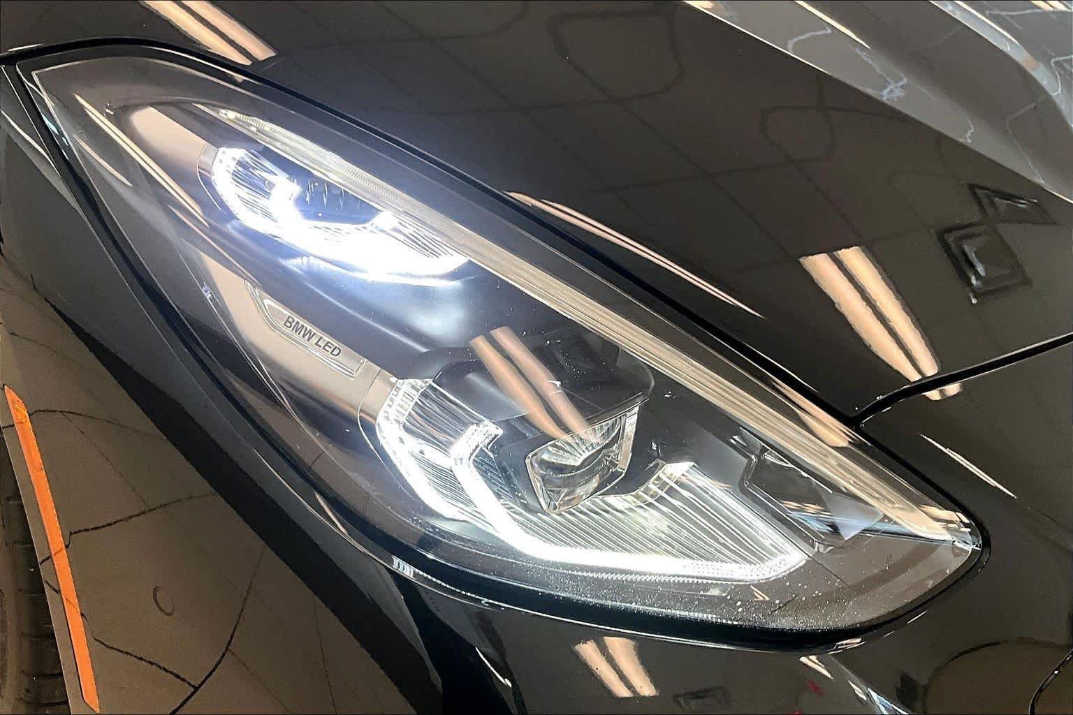 Used 2022 Black Sapphire Metallic BMW sDriveM40i image 23