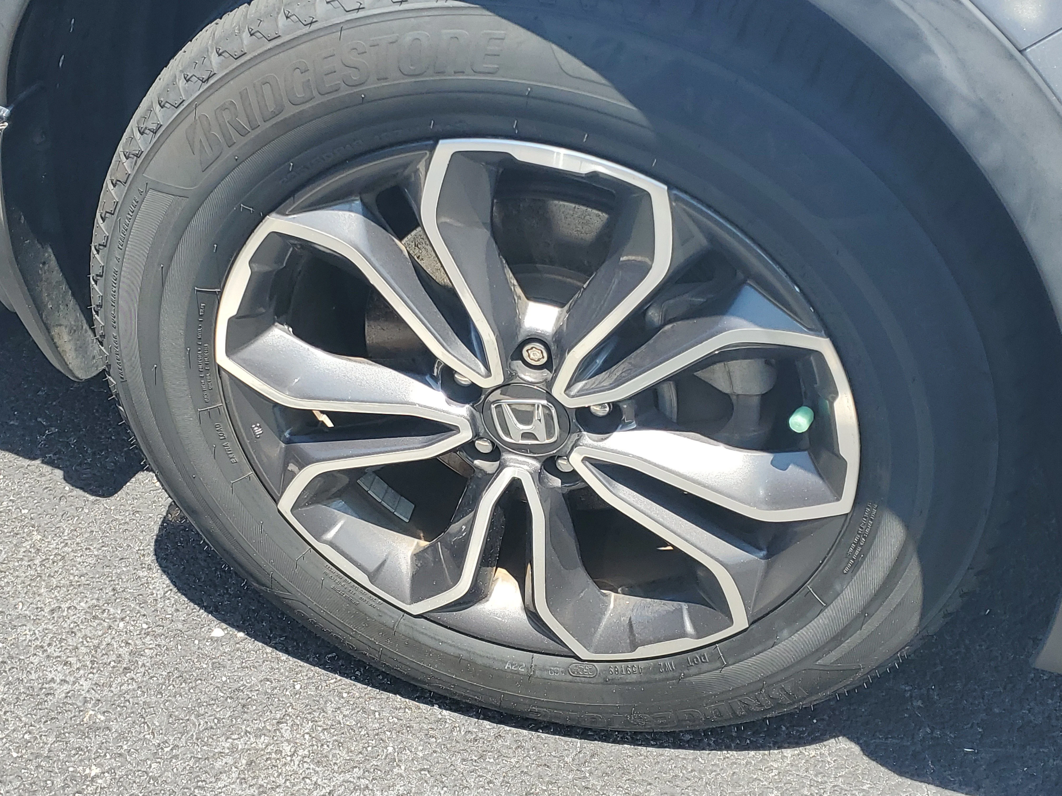 Used 2020 Silver Honda EX-L image 5