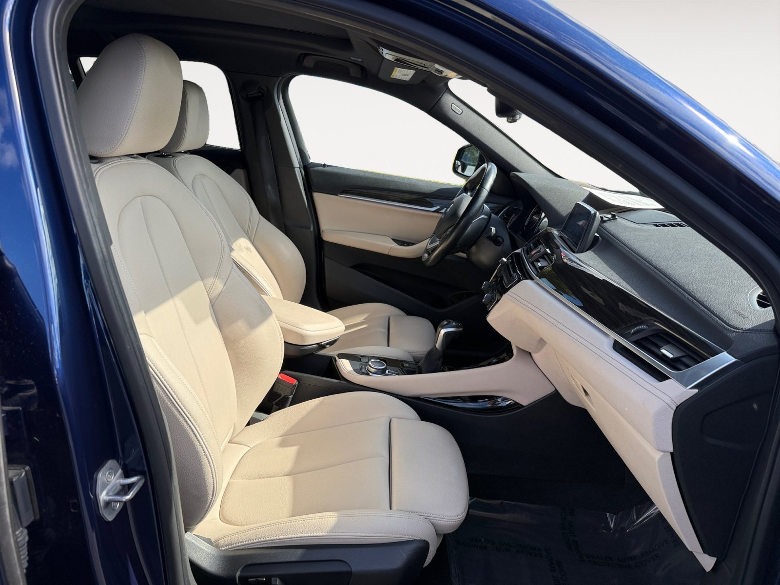 Used 2018 Blue Metallic BMW xDrive28i image 19