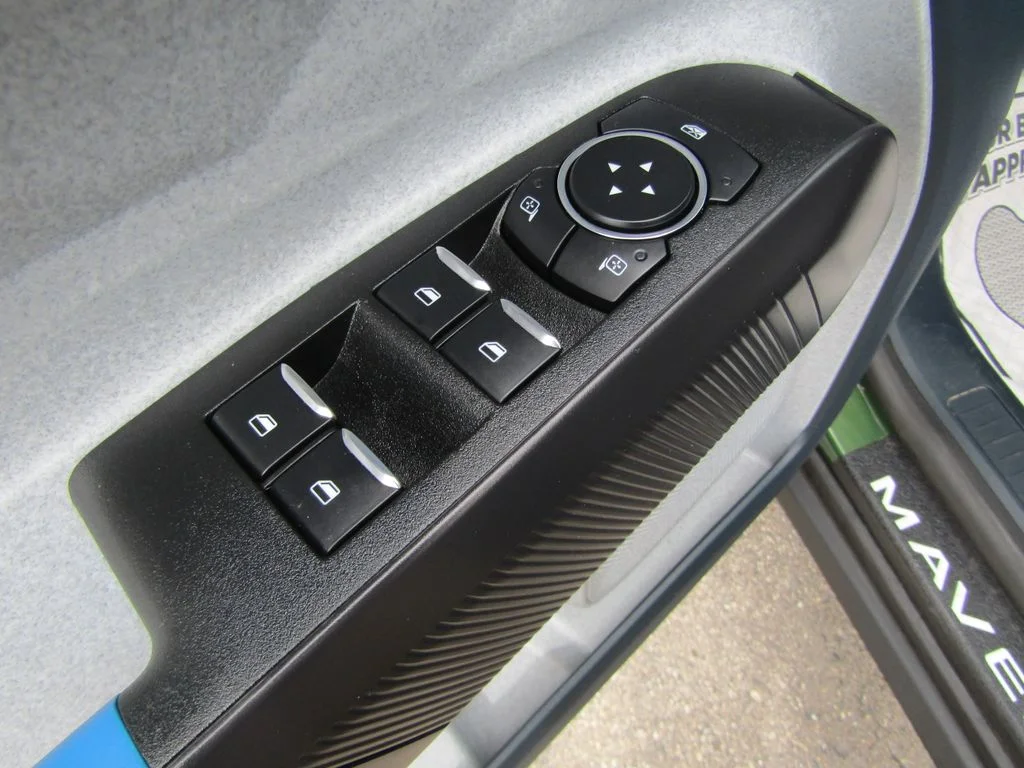 Used 2025 Green Ford XLT image 18