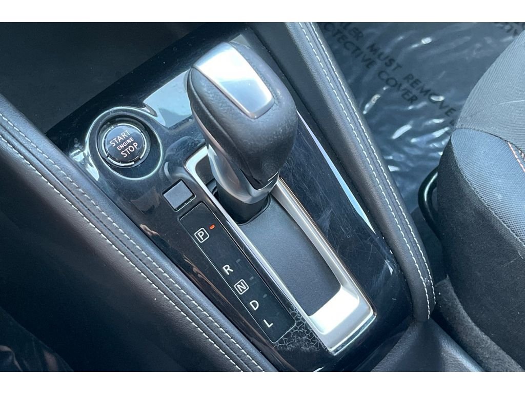 Used 2018 Cayenne Red/Super Black Nissan SR image 32