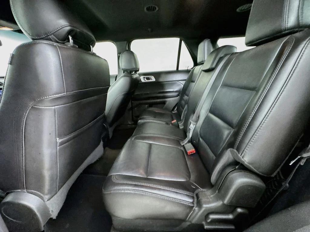 Used 2013 Ingot Silver Ford XLT image 28
