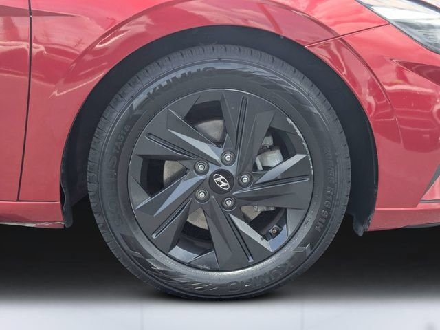 Used 2022 Red Hyundai SEL image 11