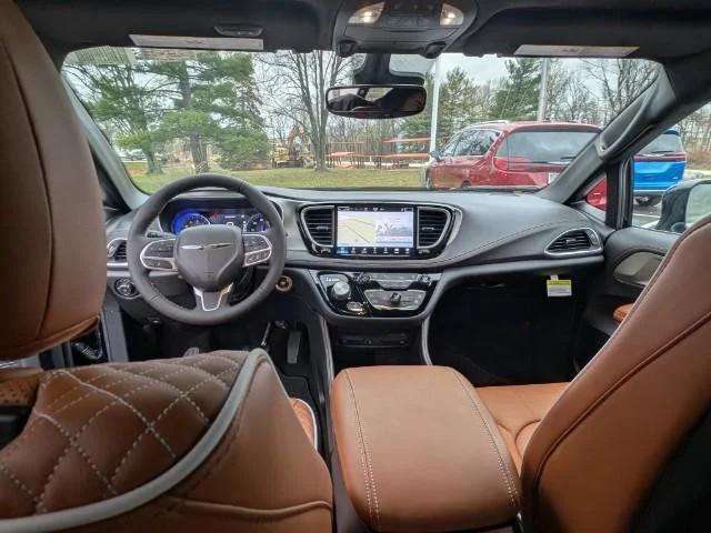 2026 Chrysler Pacifica Pinnacle - Photo 12