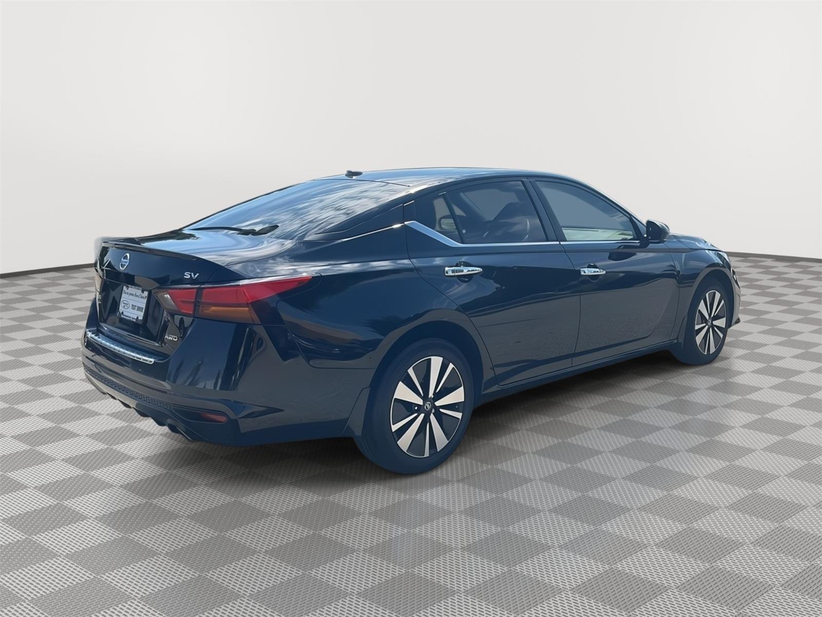 Used 2022 Super Black Nissan 2.5 SV image 6