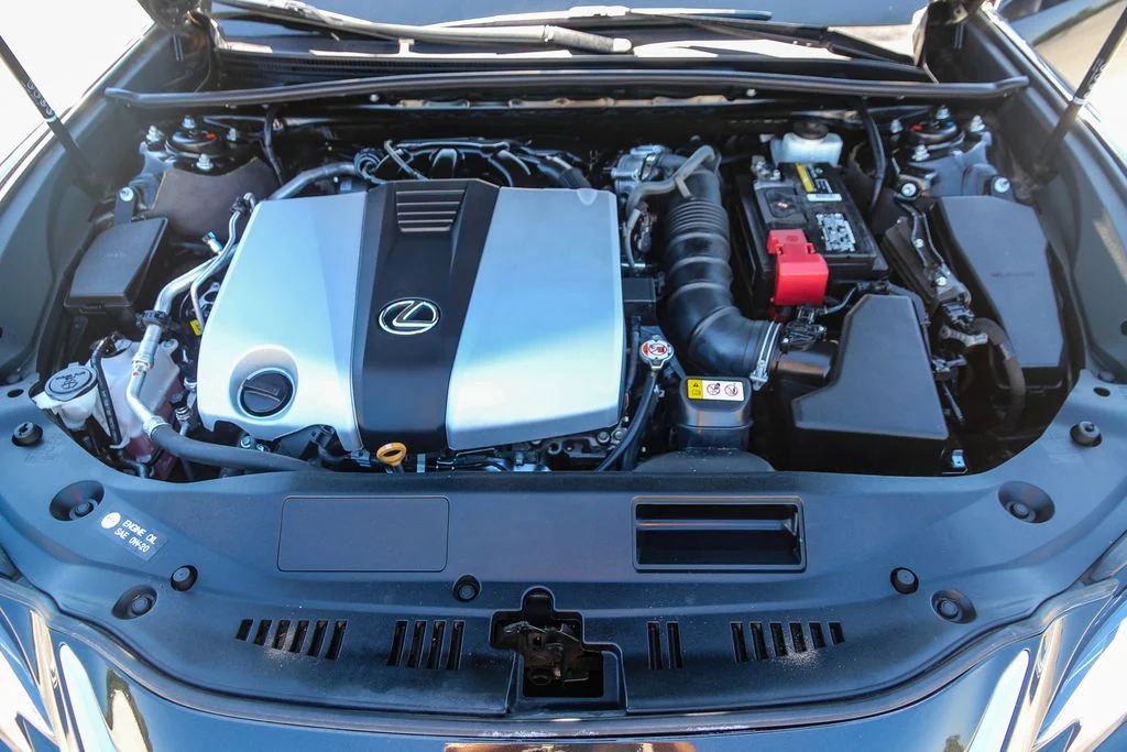 Used 2024 Black Lexus 350 image 27