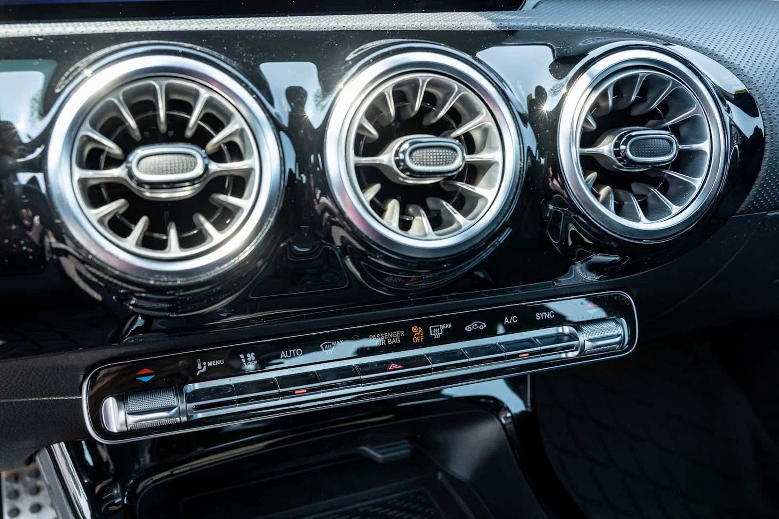 New 2026 Polar White Mercedes-Benz CLA 250 image 18