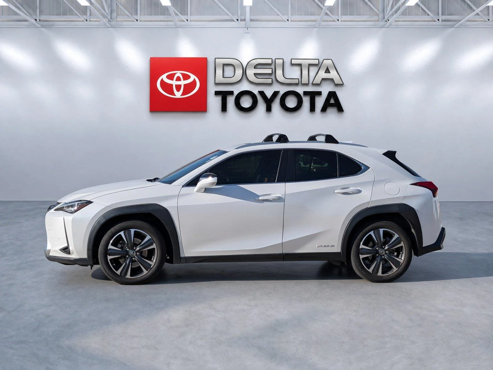 Used 2021 Eminent White Pearl Lexus UX 250h image 2